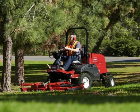 Kosiarka komunalna Toro Groundmaster 3310 4WD + Kabina + klima // Maszyna do całorocznych prac