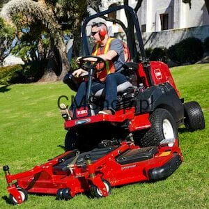 Kosiarka komunalna Toro Groundmaster 3310 4WD + Kabina + klima // Maszyna do całorocznych prac