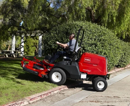 Kosiarka komunalna Toro Groundmaster 3310 4WD + Kabina + klima // Maszyna do całorocznych prac